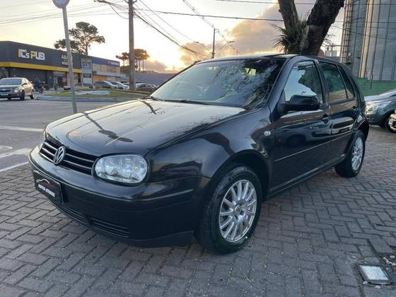 VOLKSWAGEN GOLF 2.0 MI 8V GASOLINA 4P AUTOMÁTICO VOLKSWAGEN GOLF 2.0 MI 8V GASOLINA 4P AUTOMÁTICO